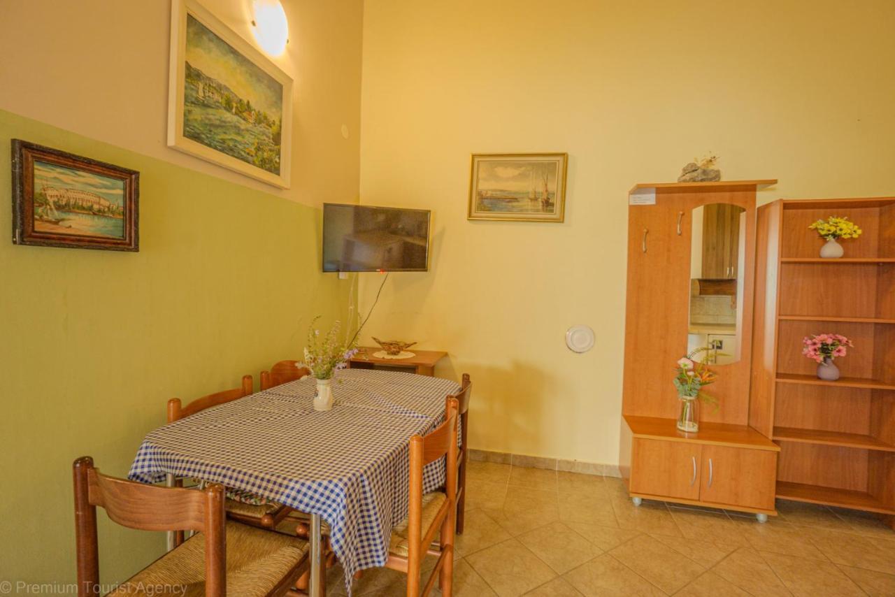 Zdenko Apartment *